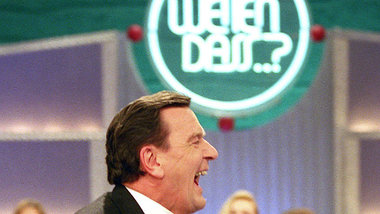 Zum Totlachen: Wetten, daß Bundeskanzler Gerhard Schrö... Zum Totlachen: Wetten, daß Bundeskanzler Gerhard Schrö...