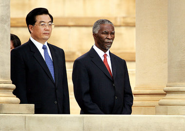 Hu Jintao mit seinem südafrikanischen Amtskollegen Thabo Mbeki Hu Jintao mit seinem südafrikanischen Amtskollegen Thabo Mbeki