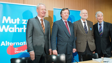 Im Dienste der Kapitalvermehrung: Der Ex-BDI-Vorsitzende Hans-Ol... Im Dienste der Kapitalvermehrung: Der Ex-BDI-Vorsitzende Hans-Ol...