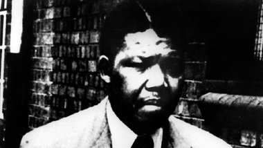 Undatiertes Foto von Nelson Mandela vor seiner Inhaftierung 1962 Undatiertes Foto von Nelson Mandela vor seiner Inhaftierung 1962
