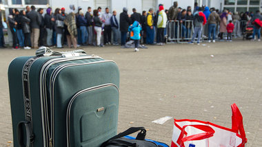 Erstaufnahmeeinrichtung in Karlsruhe: Im ersten Quartal 2014 kam... Erstaufnahmeeinrichtung in Karlsruhe: Im ersten Quartal 2014 kam...