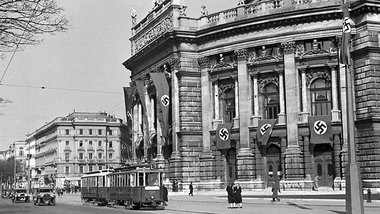 »Ein Wort gab das nächste, / und das letzte hatte die... »Ein Wort gab das nächste, / und das letzte hatte die...