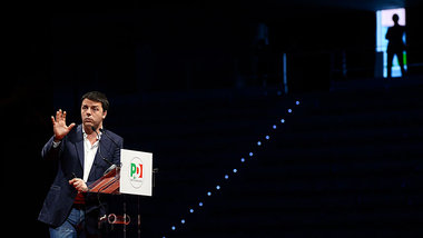 Der italienische Ministerpr&auml;sident Matteo Renzi bei einer V...