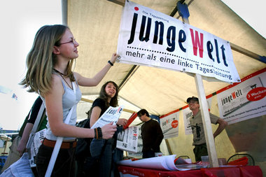 Wirbt unermüdlich für unsere Zeitung – das Aktionsbüro im Verlag... Wirbt unermüdlich für unsere Zeitung – das Aktionsbüro im Verlag...