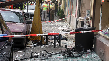 Nach dem NSU-Nagelbombenanschlag auf die Keupstra&szlig;e in ein...