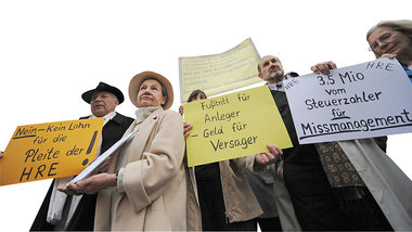 Aktion&auml;rsprotest gegen HRE-Verstaatlichung 2010 in M&uuml;n...