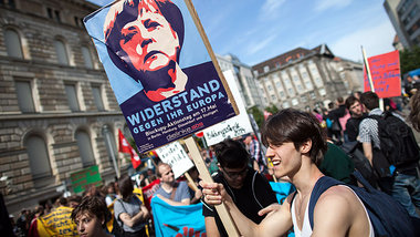 Gegen die repressive Fl&uuml;chtlingspolitik: Teilnehmer der Blo...