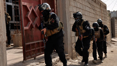 Irakische Soldaten auf Patrouille am 18. Mai in Ramadi, gut 100 ... Irakische Soldaten auf Patrouille am 18. Mai in Ramadi, gut 100 ...