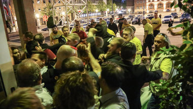 Sonntag abend in Dortmund: Neonazis wollen nach ihrem Erfolg bei...