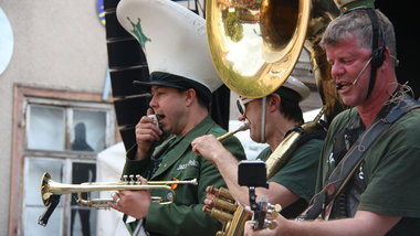 Die Jazzpolizei bietet Schwank, Schwung und Schulung auf dem UZ-