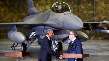 Martialische Kulisse: US-Präsident Obama und sein polnische... Martialische Kulisse: US-Präsident Obama und sein polnische...