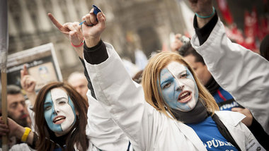 Madrid, 13. Februar 2013: Protest gegen die Privatisierung der s...