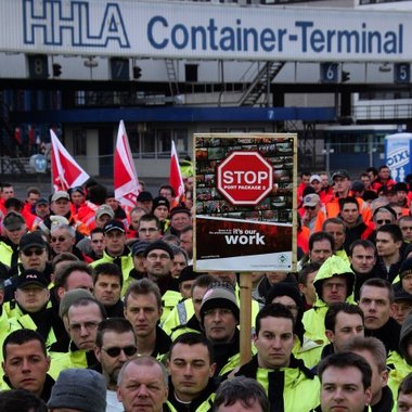 Mit Dockern ist nicht zu spaßen: An ihrem Widerstand scheiterte ... Mit Dockern ist nicht zu spaßen: An ihrem Widerstand scheiterte ...