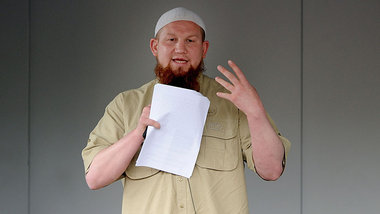 Der salafistische Prediger Pierre Vogel am 1. Juni in Bremen