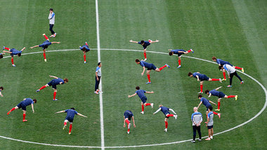 Wehret dem Zombiefu&szlig;ball der neunziger Jahre: So trainiert...
