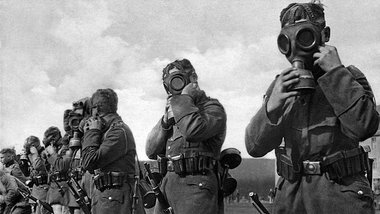 Beim Killen schon immer hochmodern: Deutsche Soldaten trainieren... Beim Killen schon immer hochmodern: Deutsche Soldaten trainieren...