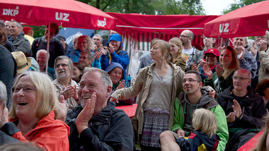 Gespräche, Gedanken, Ideen: Die Besucher des Volksfestes de