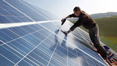Eigenversorgung mit Strom in Deutschland wird teuer: Solaranlage...