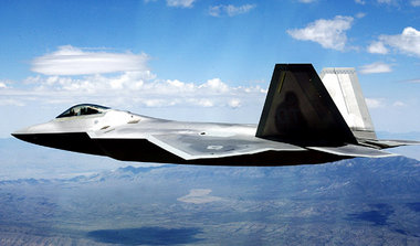Stealth-Jagdflugzeuge F–22: Ein Raptor sucht Beute