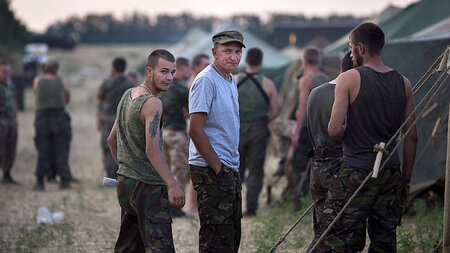 Nach Rußland geflohene Soldaten der ukrainischen Armee bei Gukow...