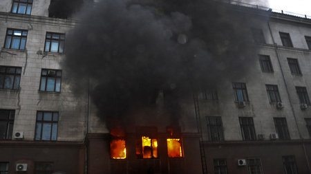 Feuer und Rauch im Haus der Gewerkschaften