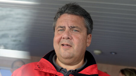 Bootsmann oder Leichtmatrose? Wirtschaftsminister Gabriel versuc... Bootsmann oder Leichtmatrose? Wirtschaftsminister Gabriel versuc...