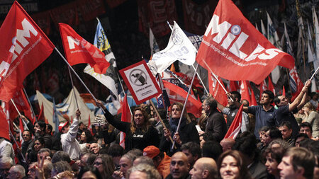 Einender Faktor &raquo;Geierfonds&laquo;: Protestdemonstration g...