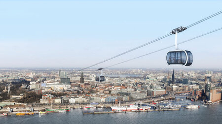 Hohe Berge, so weit das Auge reicht. In Hamburg planen »In... Hohe Berge, so weit das Auge reicht. In Hamburg planen »In...
