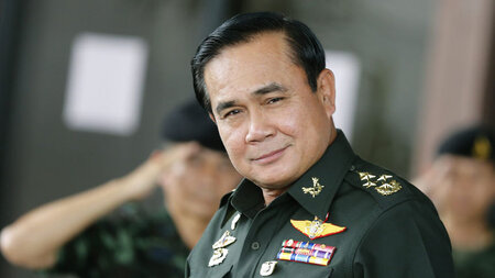 Armeechef Prayuth Chan-ocha wurde am Montag von K&ouml;nig Bhumi...