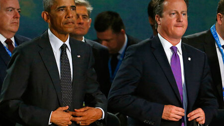 Superkoalitionäre: Barack Obama und David Cameron, hier w&a... Superkoalitionäre: Barack Obama und David Cameron, hier w&a...