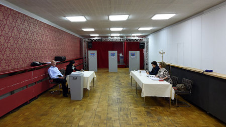 In Brandenburg blieben mehr als 52 Prozent der Stimmberechtigten...