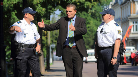 Minister mit Hilfssheriffs: Innenminister Holger Stahlknecht (CD...