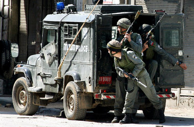 Kein Angriff auf die Nachbarn? Israelische Soldaten am Mittwoch ...