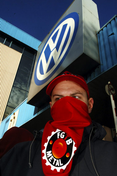 »Außer Kontrolle geratene Metallo-Rebellen« – streikender FGTB-G...