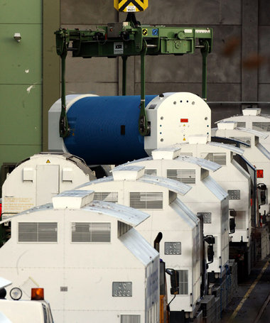 Geht es nach der Union, werden Castor-Behälter mit AKW-Müll für ...