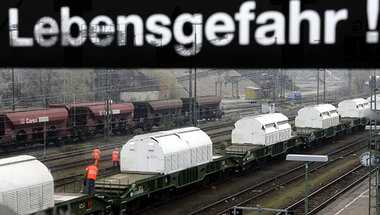 Castortransport nach Gorleben im November 2005. Aus dem Zwischen...