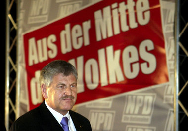 In Oldenburg festgenommen: Udo Voigt, hier beim Berliner Parteit...