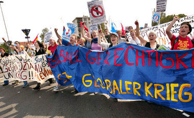 Gegen Krieg und Kapitalismus – Protest anläßlich des G-8-Gipfels...