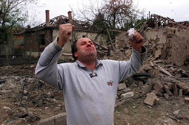 Bomben auf Nis. Am 7. Mai 1999 verlor Milenko Petrovic sein gesa...