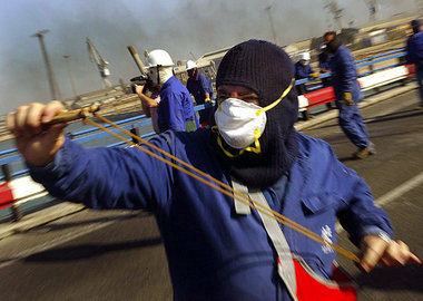 Protest gegen Privatisierung: Spanische Werftarbeiter in Auseina...