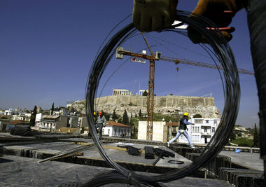 Athen, Mai 2006: Montagearbeiten am obersten Geschoß des neuen A...