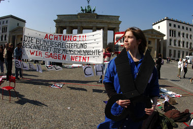 Mittwoch vor dem Brandenburger Tor: Proteste gegen Gesetzesnovel...