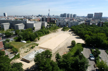 An der Prinz-Albrecht-/Ecke Wilhelmstraße befanden sich zwischen...