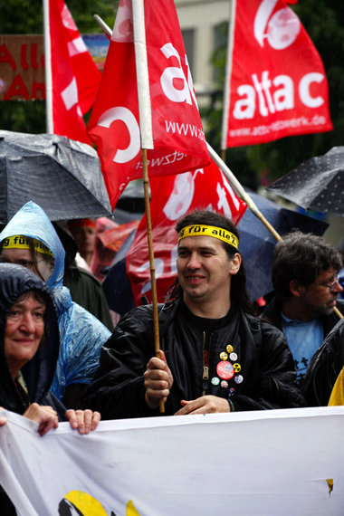 Ohne Straßenverkehrsordnung: ATTAC-Protest in Berlin