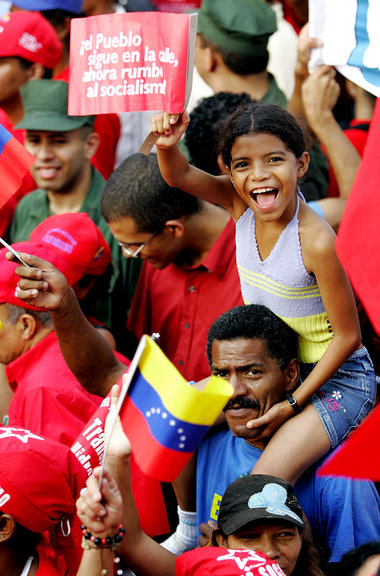 13.  April, vor dem Präsidentenpalast in Caracas: Feier zum fünf...