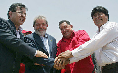 Handshake beim Energiegipfel: Nicanor Duarte (Paraguay), »Lula« ...