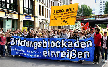 Starker Protest in Berlin – trotz drohender Sanktionen für die J...