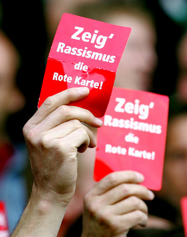 Von den Vereinsspitzen initiierte Projekte gegen Rassismus laufe...