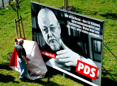 Bereits im Landtagswahlkampf 2004 war die PDS in Sachsen nach al...