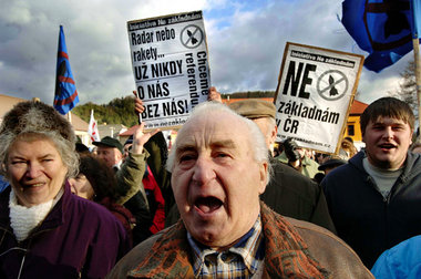 Demonstration gegen die geplante US-Radarsta­tion in Jince, 60 K...